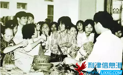 100万,如果不投资,10年后还有多少钱?